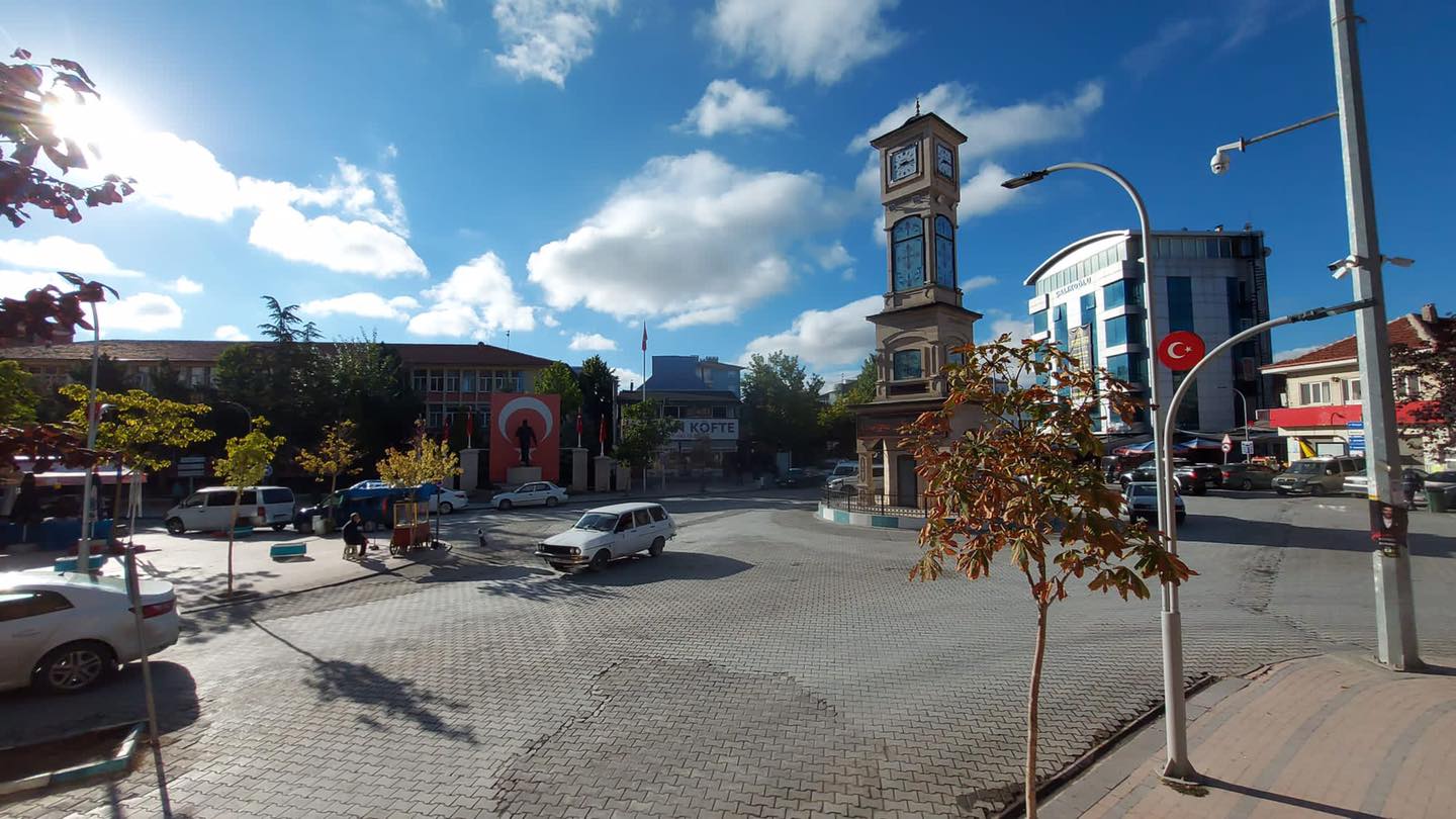 Emirdağ Cumhuriyet Meydanı